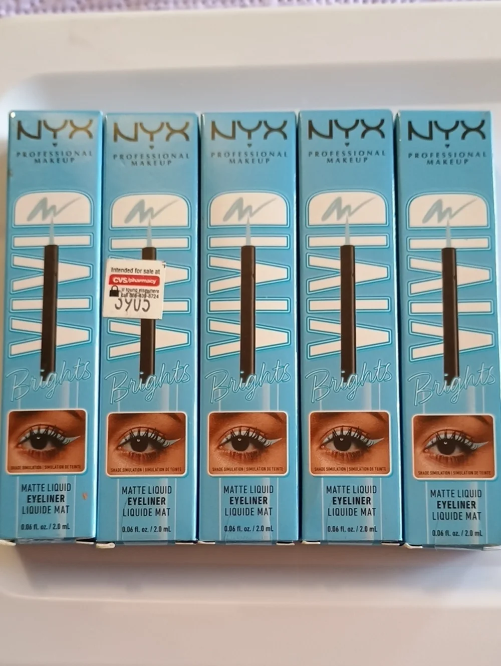 5 x NYX Makeup Vivid Brights Liquid Liner, Blue Thang